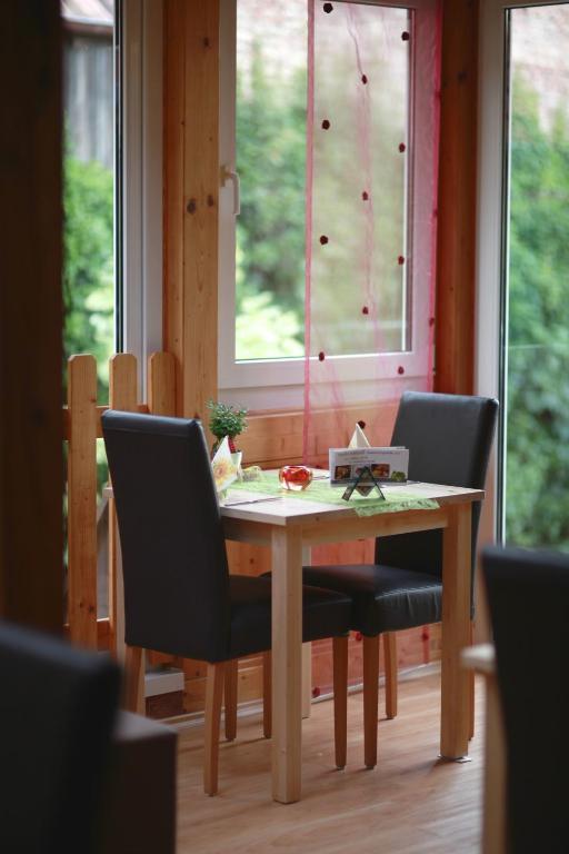 Kleines Landhaus Wendel Hotel Kapellen-Drusweiler ภายนอก รูปภาพ